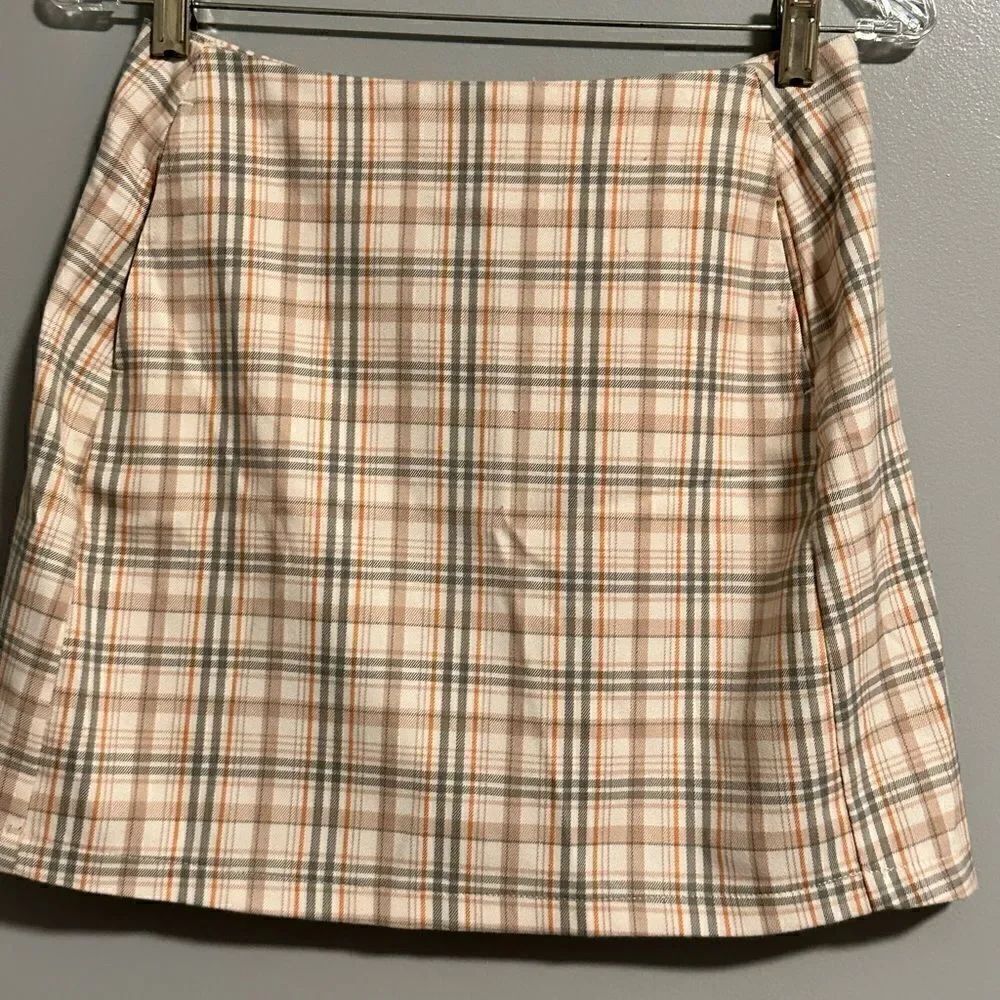 Urban outfitters skirt with pockets. Size petite. Small